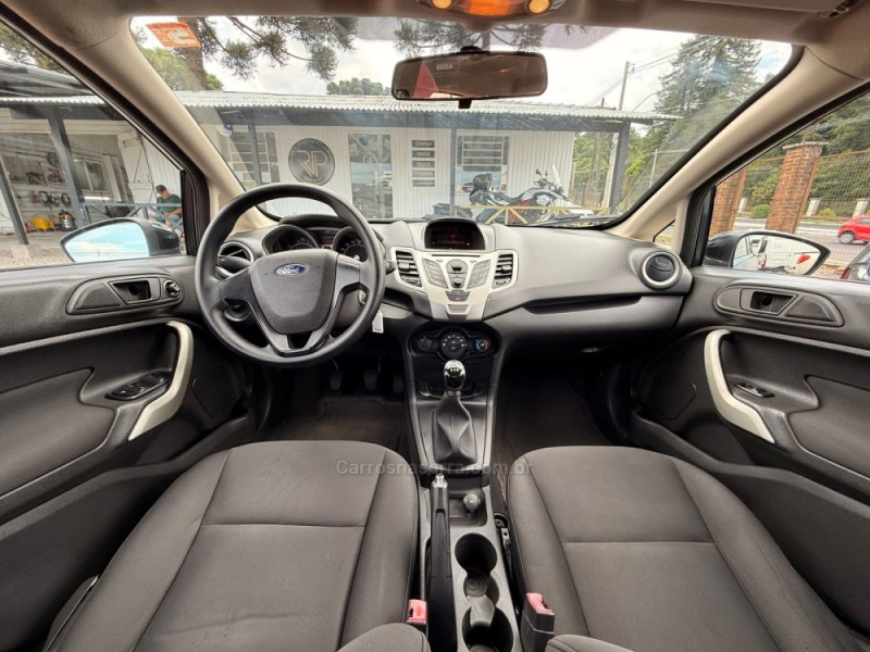 FIESTA 1.6 SE SEDAN 16V FLEX 4P MANUAL - 2011 - CANELA