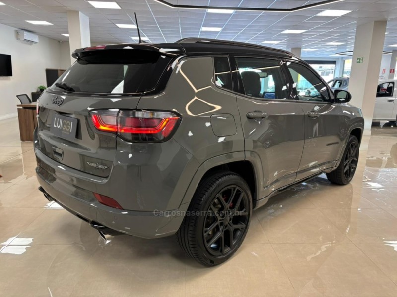 COMPASS 2.0 BLACKHAWK 4 TURBO GASOLINA 4P AUTOMÁTICO - 2026 - CARLOS BARBOSA