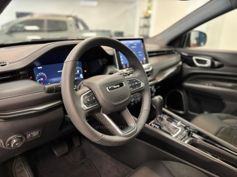 COMPASS 2.0 BLACKHAWK 4 TURBO GASOLINA 4P AUTOMÁTICO - 2026 - CARLOS BARBOSA