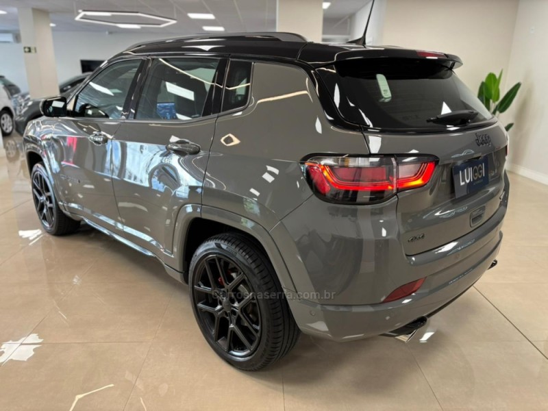 COMPASS 2.0 BLACKHAWK 4 TURBO GASOLINA 4P AUTOMÁTICO - 2026 - CARLOS BARBOSA