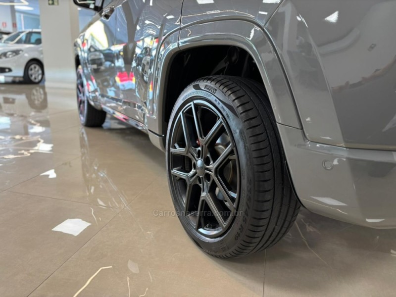 COMPASS 2.0 BLACKHAWK 4 TURBO GASOLINA 4P AUTOMÁTICO - 2026 - CARLOS BARBOSA