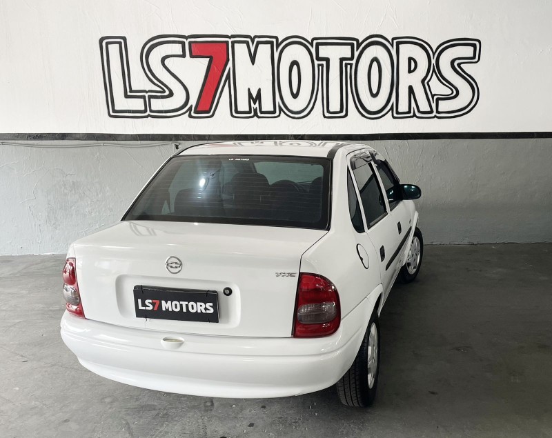 CLASSIC 1.0 MPFI LIFE 8V GASOLINA 4P MANUAL - 2005 - CAXIAS DO SUL