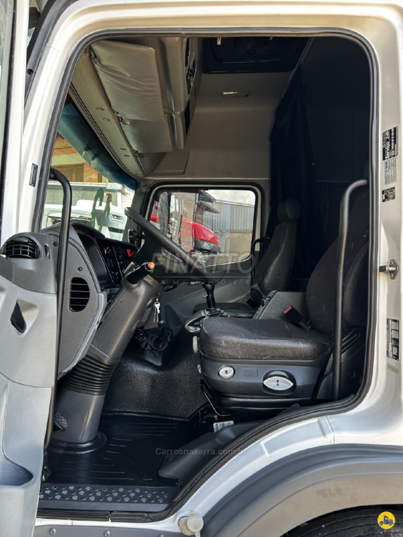 ATEGO 2425 3 EIXOS - 2012 - GARIBALDI