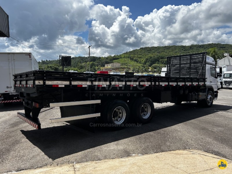 ATEGO 2425 3 EIXOS - 2012 - GARIBALDI