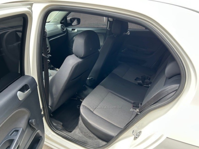 GOL 1.0 MI CITY 8V FLEX 4P MANUAL - 2014 - CAXIAS DO SUL