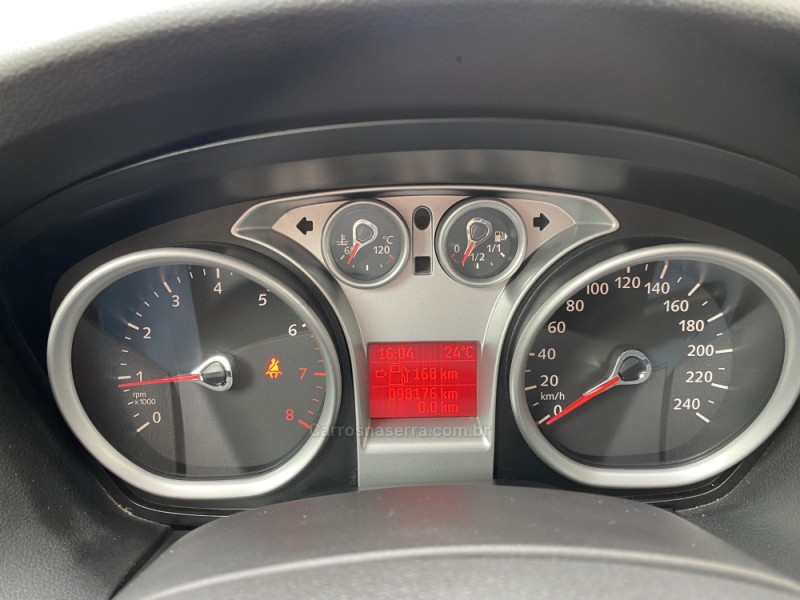 FOCUS 1.6 GLX 8V FLEX 4P MANUAL - 2011 - CAXIAS DO SUL