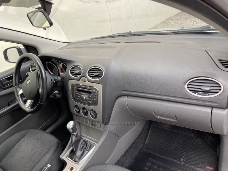 FOCUS 1.6 GLX 8V FLEX 4P MANUAL - 2011 - CAXIAS DO SUL