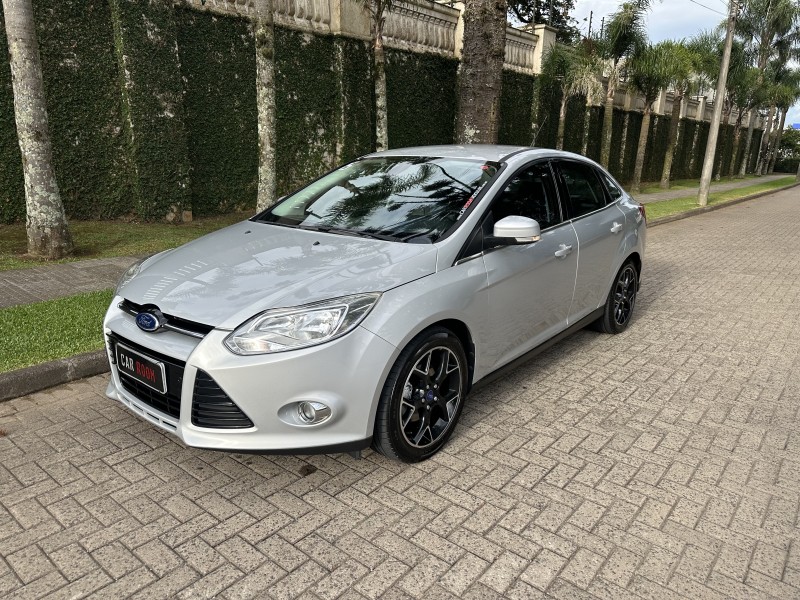 FOCUS 2.0 TITANIUM 16V FLEX 4P AUTOMÁTICO