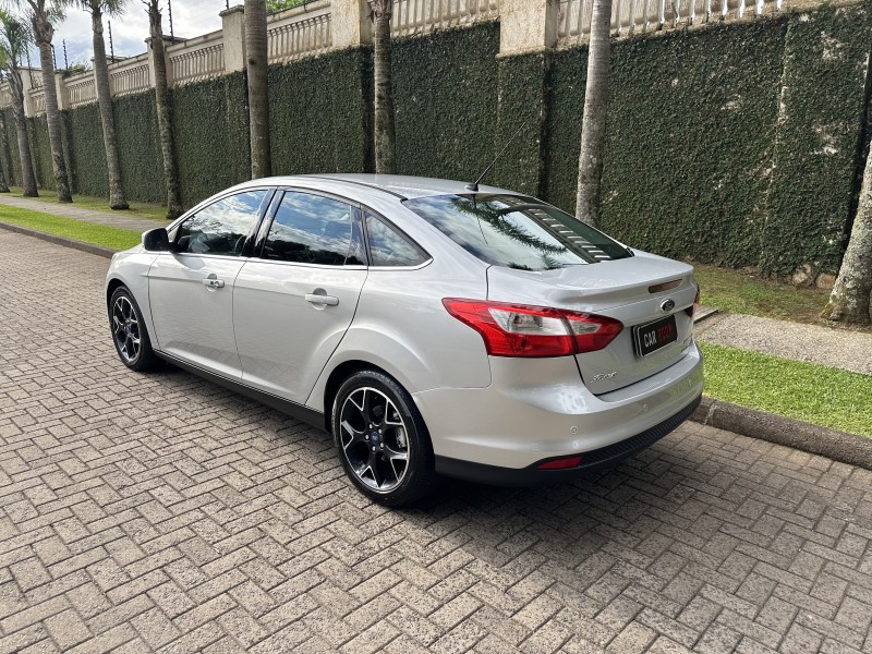 FOCUS 2.0 TITANIUM 16V FLEX 4P AUTOMÁTICO - 2015 - CAXIAS DO SUL