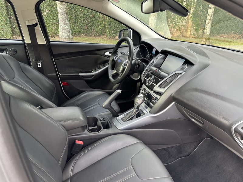 FOCUS 2.0 TITANIUM 16V FLEX 4P AUTOMÁTICO - 2015 - CAXIAS DO SUL
