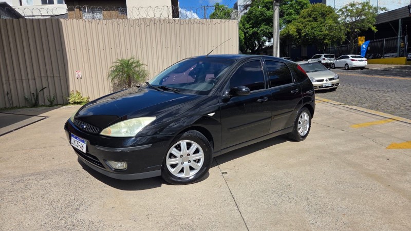 focus 2.0 ghia 16v gasolina 4p automatico 2005 caxias do sul