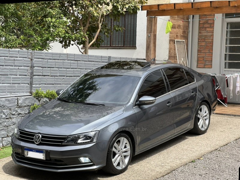 JETTA 2.0 TSI HIGHLINE 211CV GASOLINA 4P DSG - 2017 - NOVA ARAçá