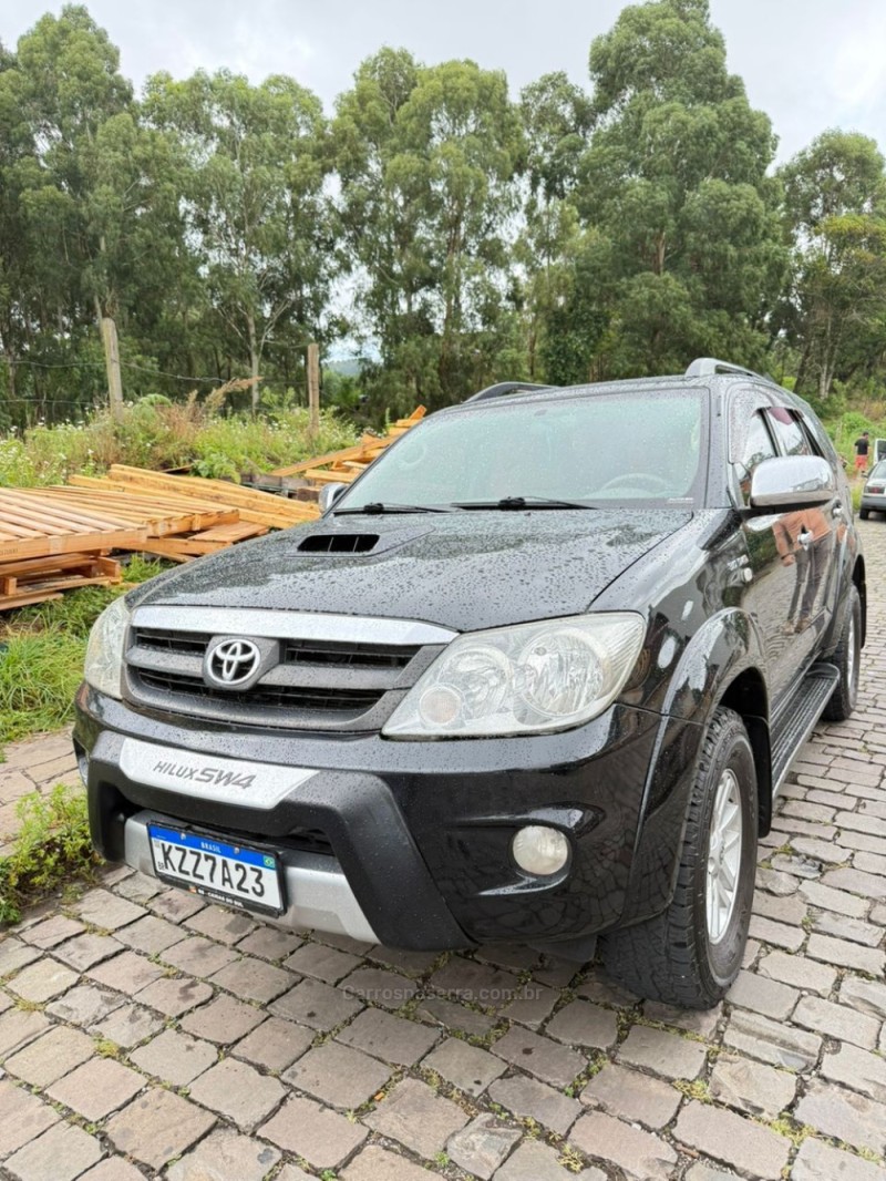 HILUX SW4 3.0 SRV 4X4 CD 16V TURBO INTERCOOLER DIESEL 4P AUTOMÁTICO - 2007 - CAXIAS DO SUL