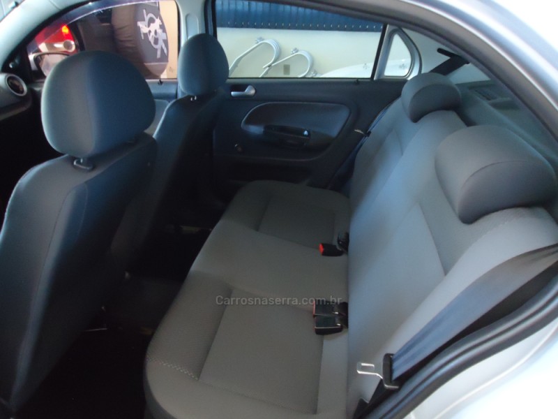 VOYAGE 1.0 MI TRENDLINE 8V FLEX 4P MANUAL - 2012 - SANTA CLARA DO SUL