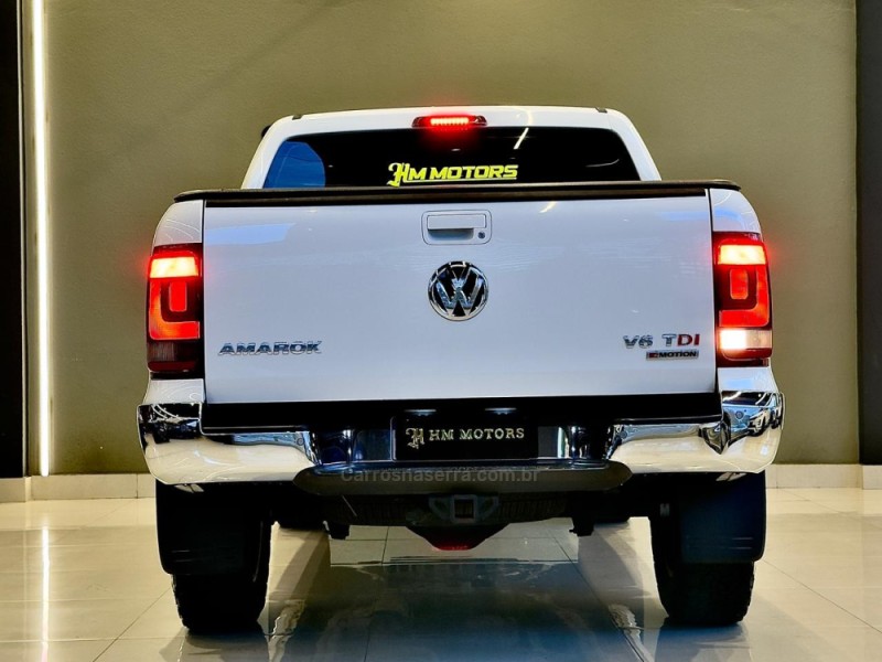AMAROK 3.0 V6 TDI HIGHLINE CD DIESEL 4MOTION AUTOMÁTICO - 2018 - CAXIAS DO SUL