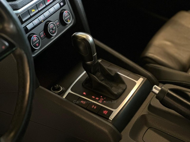 AMAROK 3.0 V6 TDI HIGHLINE CD DIESEL 4MOTION AUTOMÁTICO - 2018 - CAXIAS DO SUL