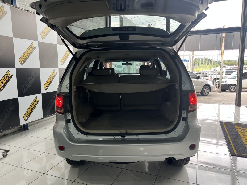 HILUX SW4 3.0 SRV 4X4 16V TURBO INTERCOOLER DIESEL 4P AUTOMÁTICO - 2008 - PORTãO