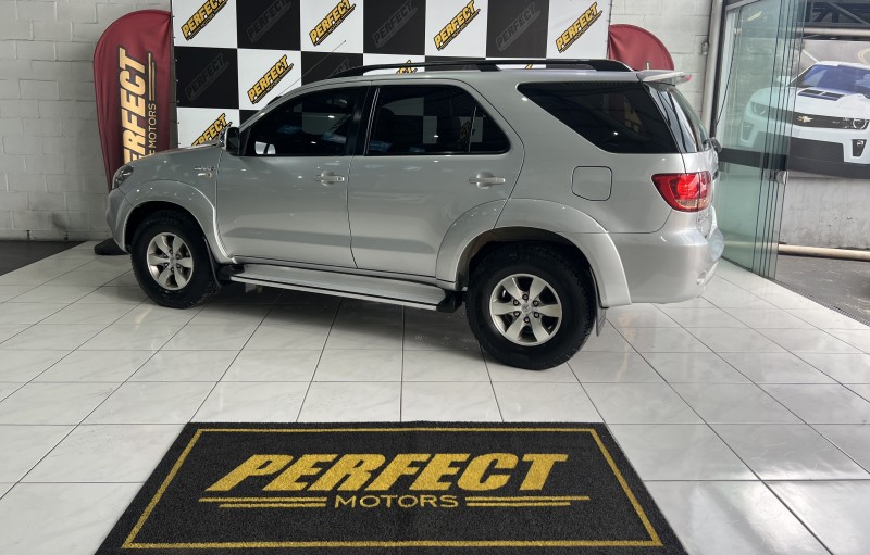 HILUX SW4 3.0 SRV 4X4 16V TURBO INTERCOOLER DIESEL 4P AUTOMÁTICO - 2008 - PORTãO