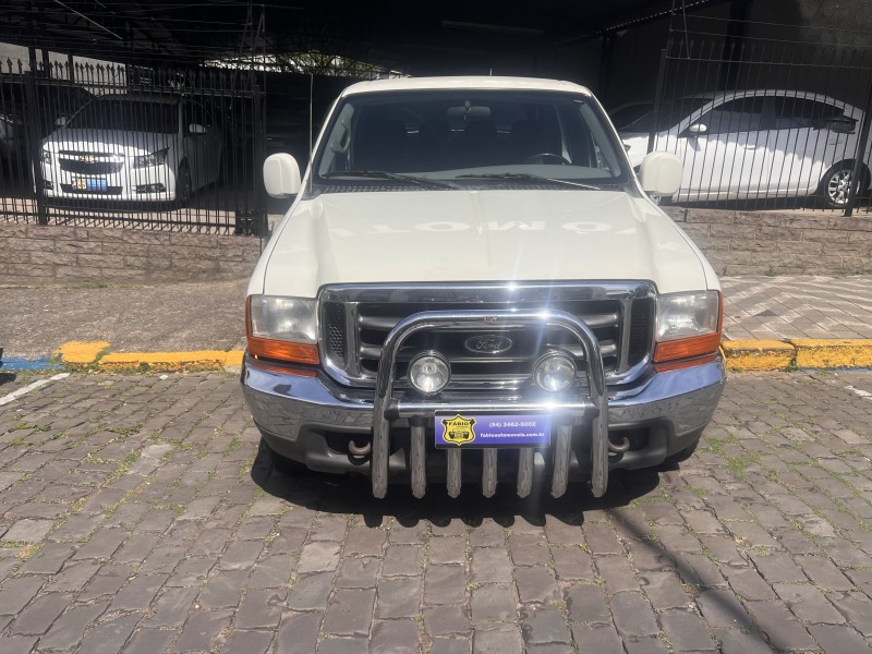 F-250 4.2 XLT 4X2 CD TURBO INTERCOOLER DIESEL 4P MANUAL - 2000 - GARIBALDI