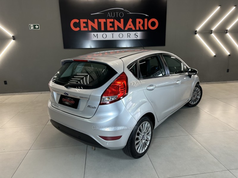 FIESTA 1.6 TITANIUM HATCH 16V FLEX 4P MANUAL - 2015 - SAPIRANGA