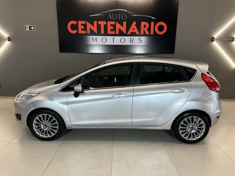 FIESTA 1.6 TITANIUM HATCH 16V FLEX 4P MANUAL - 2015 - SAPIRANGA