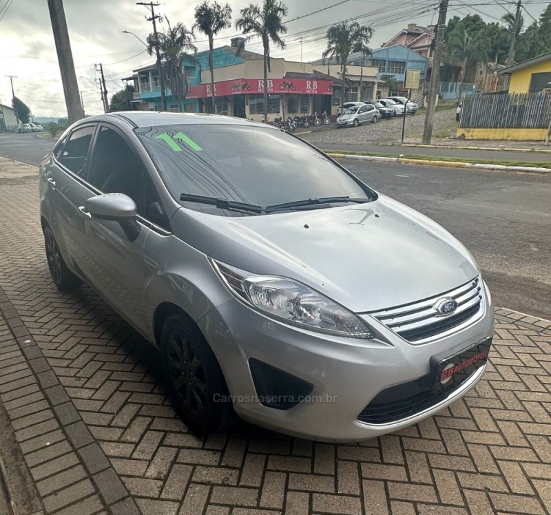 FIESTA 1.6 SE SEDAN 16V FLEX 4P MANUAL - 2011 - PAROBé