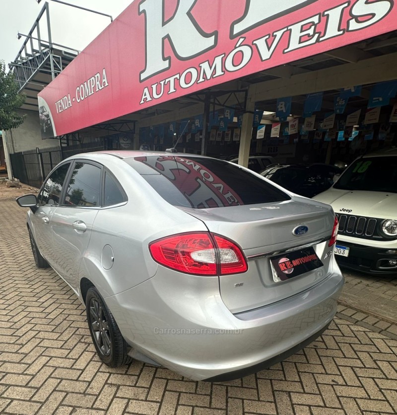 FIESTA 1.6 SE SEDAN 16V FLEX 4P MANUAL - 2011 - PAROBé