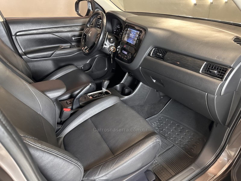 OUTLANDER 2.0 16V GASOLINA 4P AUTOMÁTICO - 2016 - SAPIRANGA