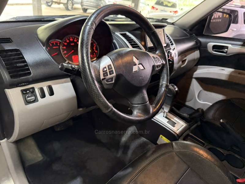 PAJERO DAKAR 3.2 HPE 4X4 7 LUGARES 16V TURBO INTERCOOLER DIESEL 4P AUTOMÁTICO - 2012 - MUçUM