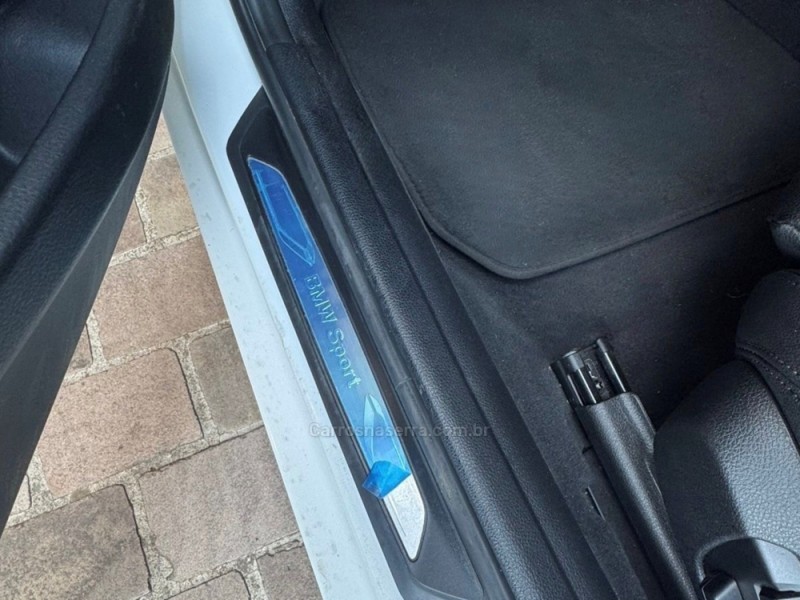 320I 2.0 16V TURBO ACTIVE FLEX 4P AUTOMÁTICO - 2015 - GUAPORé