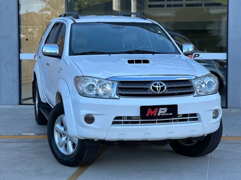 hilux sw4 3.0 srv 4x4 7 lugares 16v turbo intercooler diesel 4p automatico 2010 tupandi