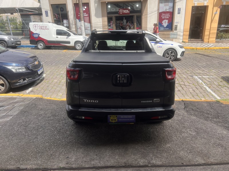 TORO 1.3 FREEDOM T270 4X2 16V FLEX 4P AUTOMÁTICO - 2022 - GARIBALDI