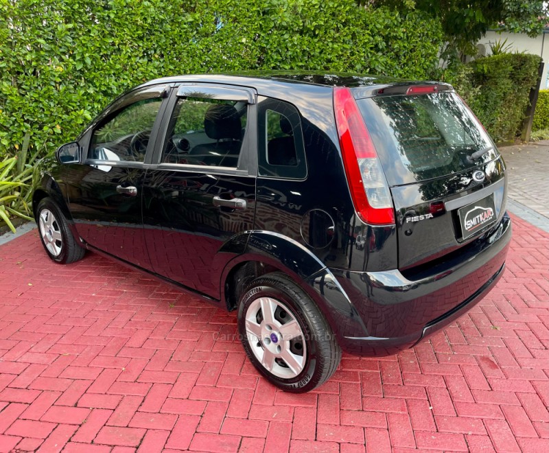 FIESTA 1.0 MPI 8V GASOLINA 4P MANUAL - 2011 - ROLANTE