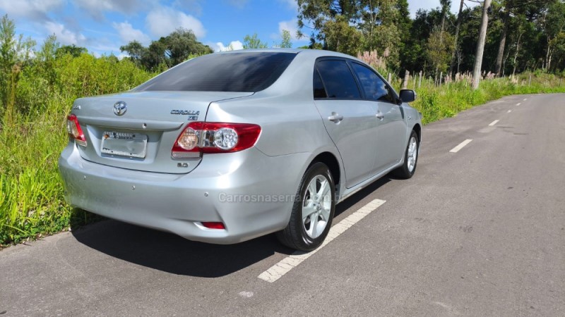COROLLA 2.0 XEI 16V FLEX 4P AUTOMÁTICO - 2013 - CAXIAS DO SUL