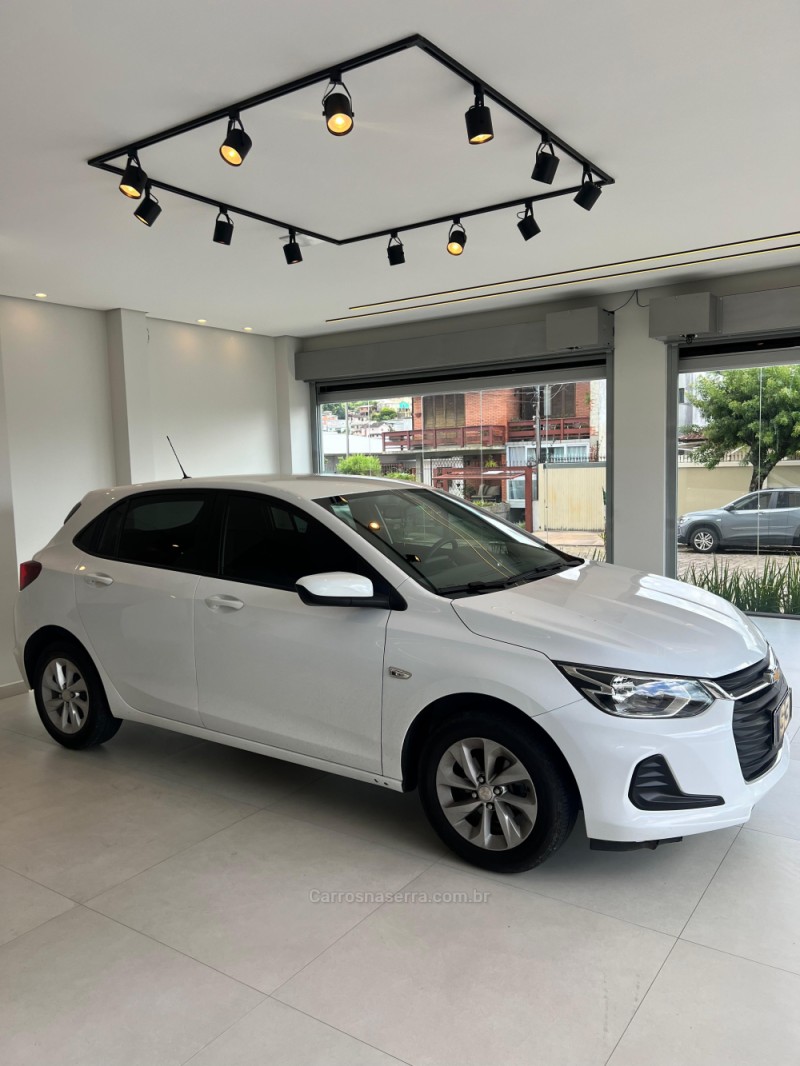 ONIX 1.0 LT 12V TURBO FLEX 4P MANUAL - 2022 - CAXIAS DO SUL
