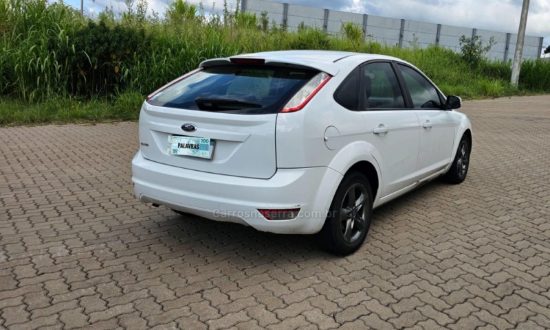 FOCUS 1.6 8V FLEX 4P MANUAL - 2013 - IVOTI