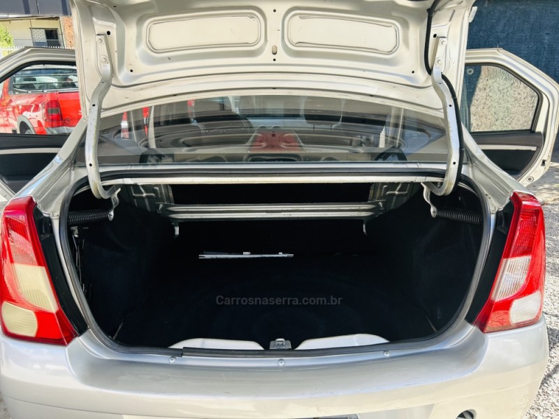 LOGAN 1.0 EXPRESSION 16V FLEX 4P MANUAL - 2010 - CAXIAS DO SUL