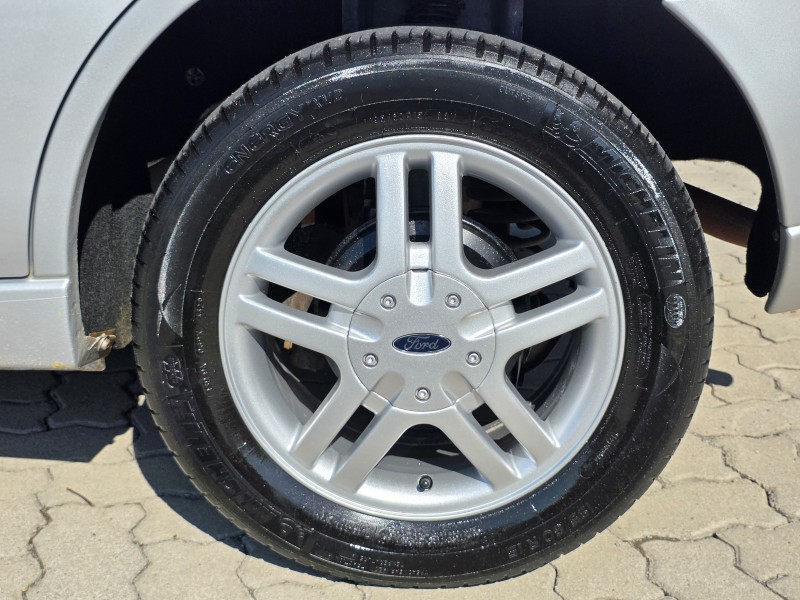 FOCUS 1.6 GL 8V FLEX 4P MANUAL - 2009 - BENTO GONçALVES