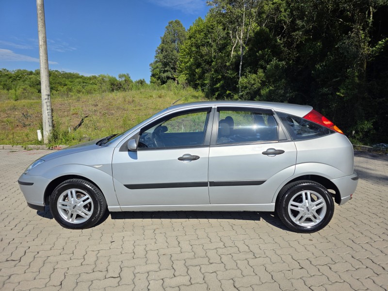 FOCUS 1.6 GL 8V FLEX 4P MANUAL - 2009 - BENTO GONçALVES