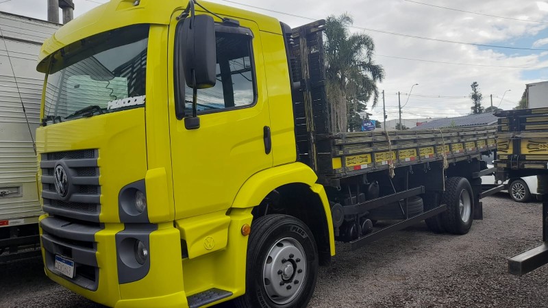 13 180 e constellation 2012 caxias do sul