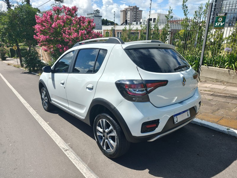 SANDERO 1.6 STEPWAY ICONIC X-TRONIC 16V FLEX 4P AUTOMÁTICO - 2022 - FARROUPILHA