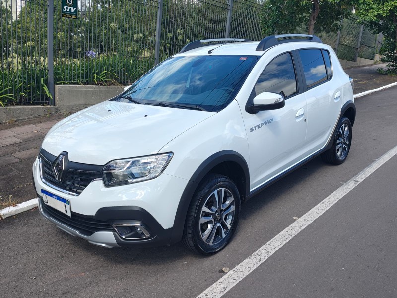 SANDERO 1.6 STEPWAY ICONIC X-TRONIC 16V FLEX 4P AUTOMÁTICO