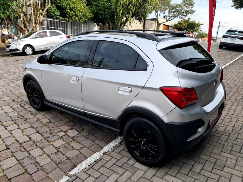 ONIX 1.4 MPFI ACTIV 8V FLEX 4P MANUAL - 2019 - CAXIAS DO SUL