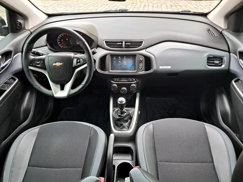 ONIX 1.4 MPFI ACTIV 8V FLEX 4P MANUAL - 2019 - CAXIAS DO SUL