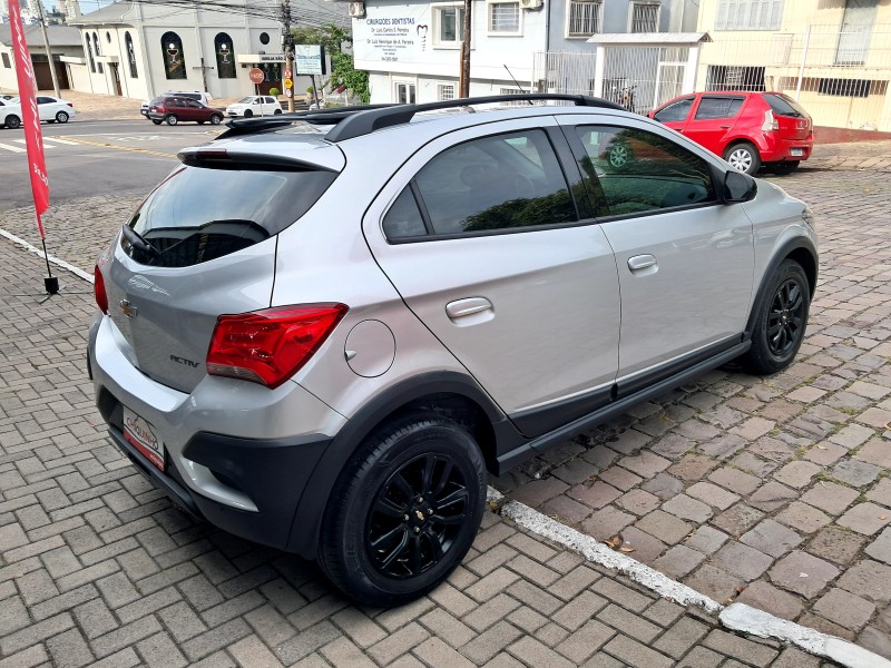 ONIX 1.4 MPFI ACTIV 8V FLEX 4P MANUAL - 2019 - CAXIAS DO SUL