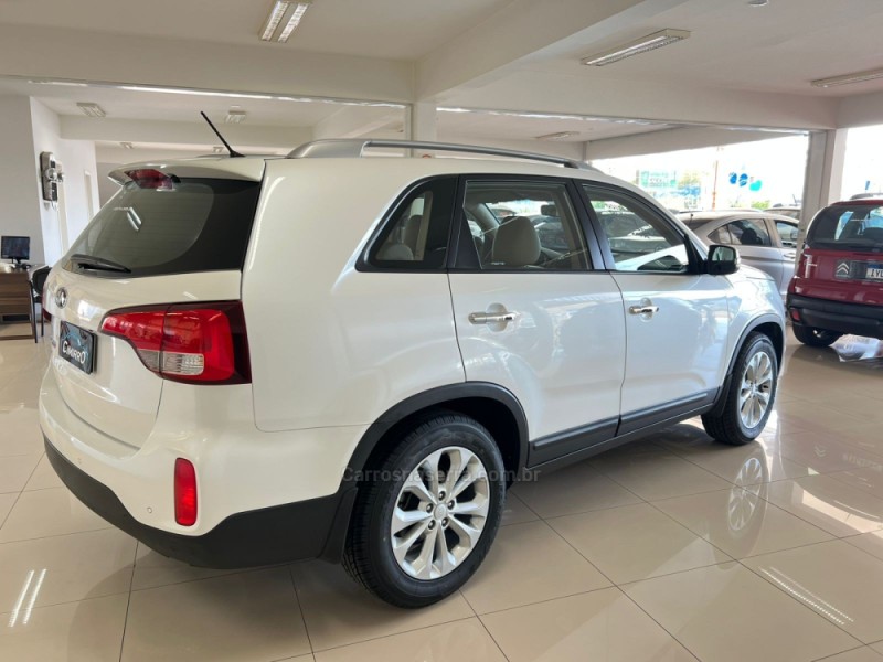 SORENTO 2.4 EX2 4X2 16V GASOLINA 4P AUTOMÁTICO - 2015 - TAQUARA