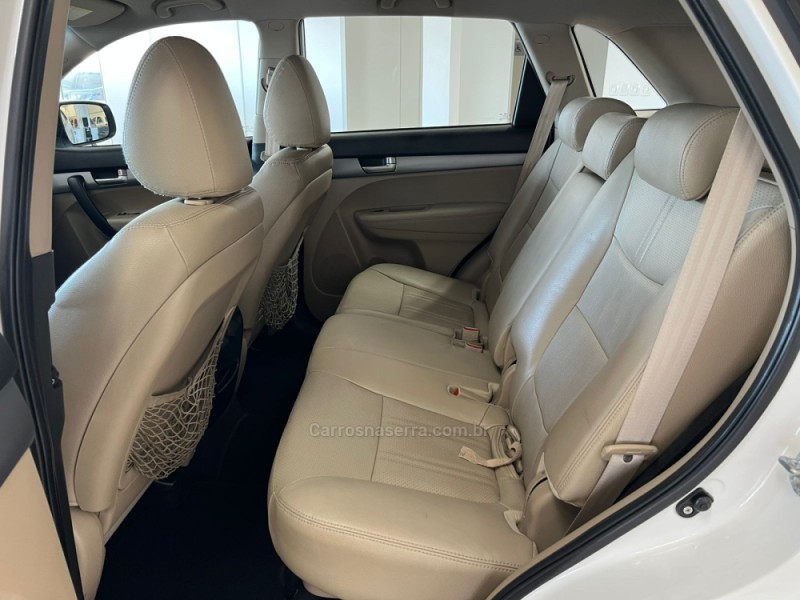 SORENTO 2.4 EX2 4X2 16V GASOLINA 4P AUTOMÁTICO - 2015 - TAQUARA