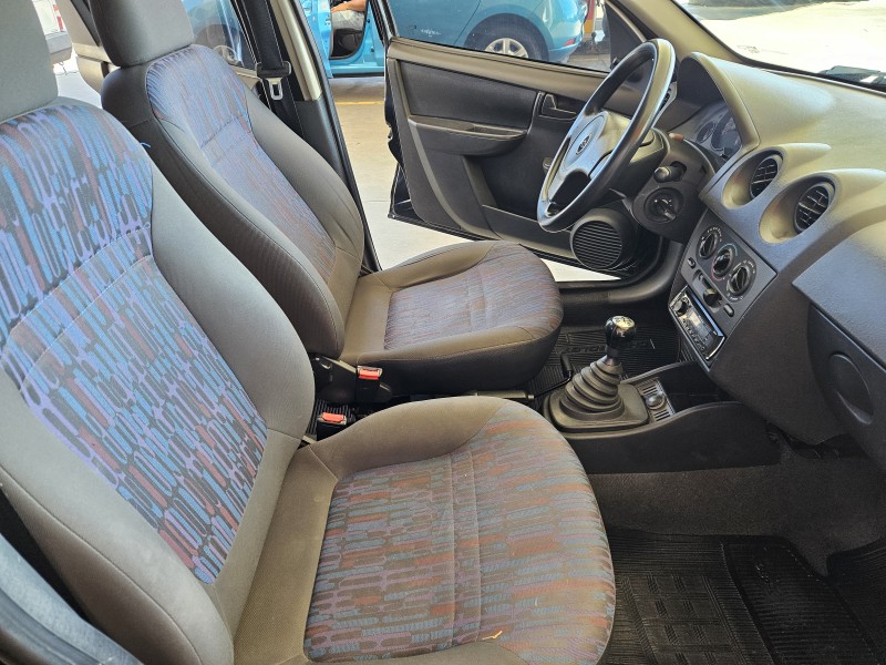 CELTA 1.0 MPFI SPIRIT 8V FLEX 4P MANUAL - 2010 - CAXIAS DO SUL