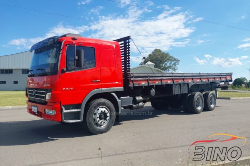 atego 2425 3 eixos 2007 farroupilha