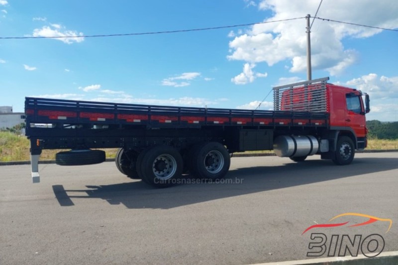 ATEGO 2425 3 EIXOS - 2007 - FARROUPILHA